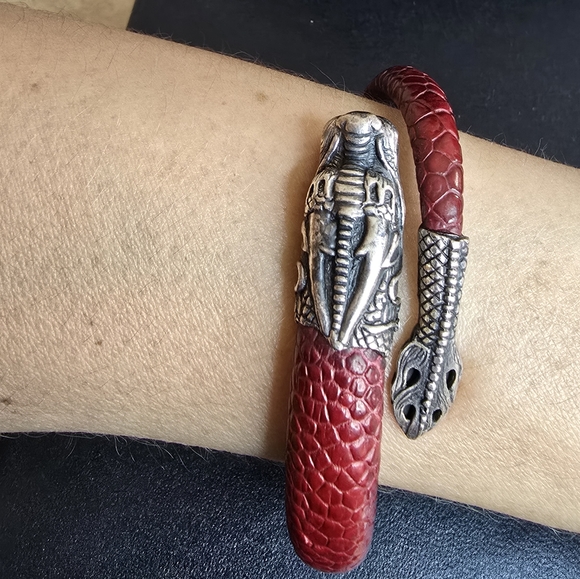Slver And Red reptile leather and  Dragon Bracelet - Picture 9 of 11